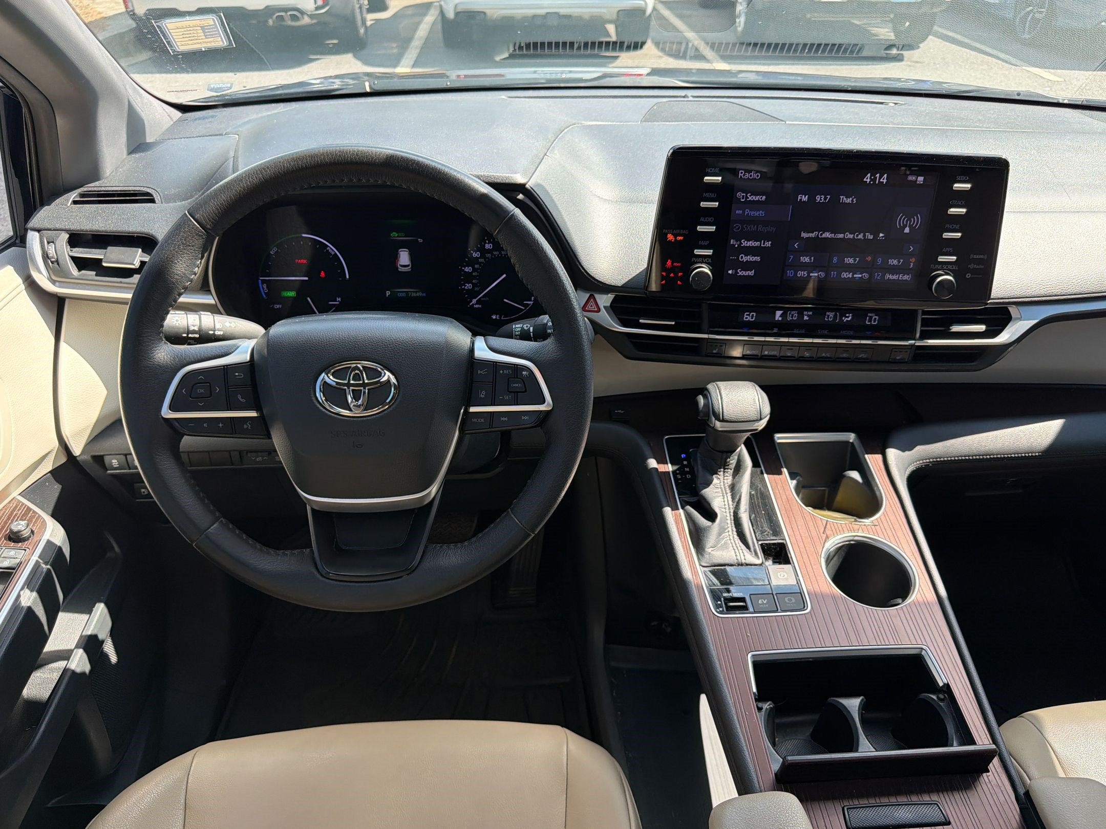 Used 2021 Toyota Sienna XLE FWD image 29
