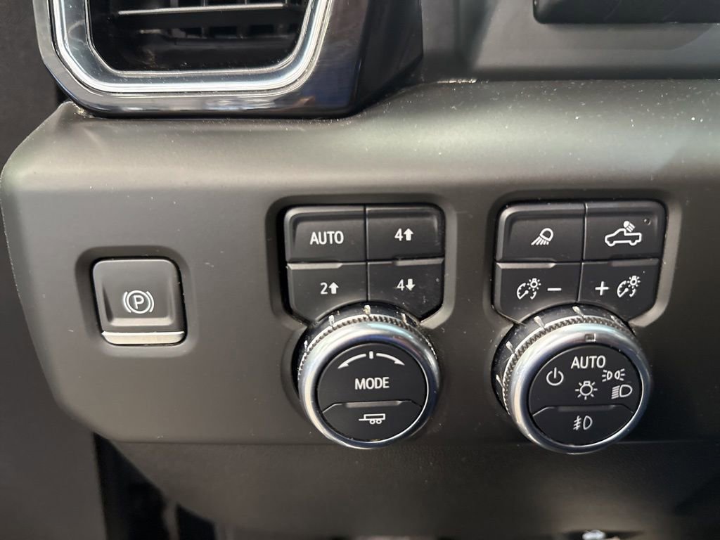 Used 2024 GMC Sierra 1500 Denali AWD/4WD image 19