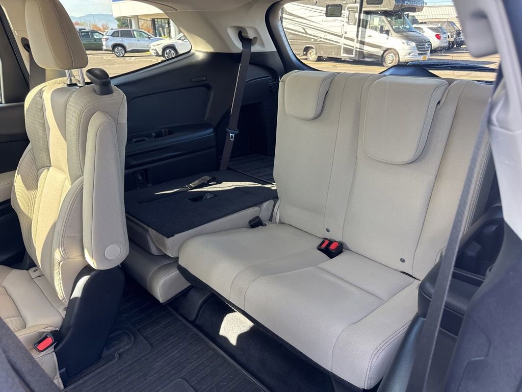 Used 2023 Subaru Ascent Premium w/ Convenience Package image 12