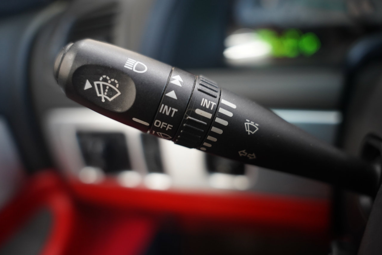 Used 2002 Ford Thunderbird image 14