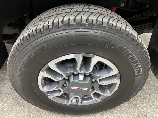 Used 2025 GMC Sierra 3500 SLT w/ SLT Premium Package image 11