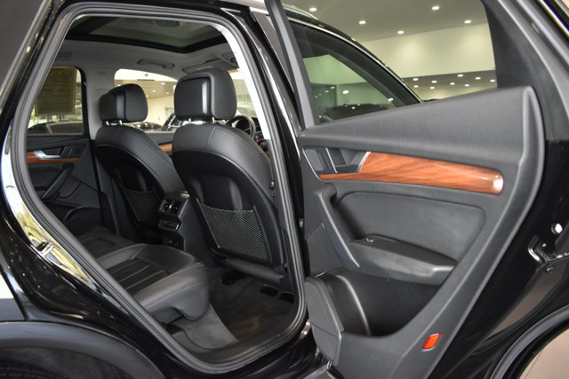 Used 2023 Audi Q5 2.0T Premium image 30