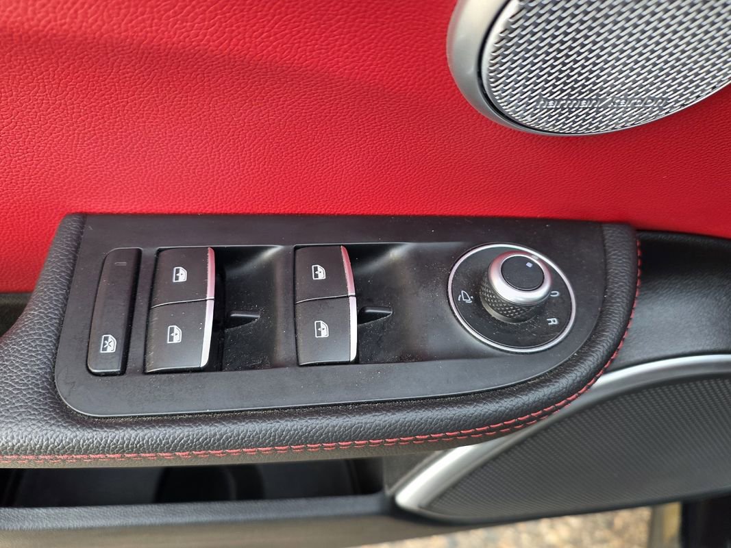 Used 2018 Alfa Romeo Giulia Ti Sport w/ Quick Order Package 22S Sport image 18