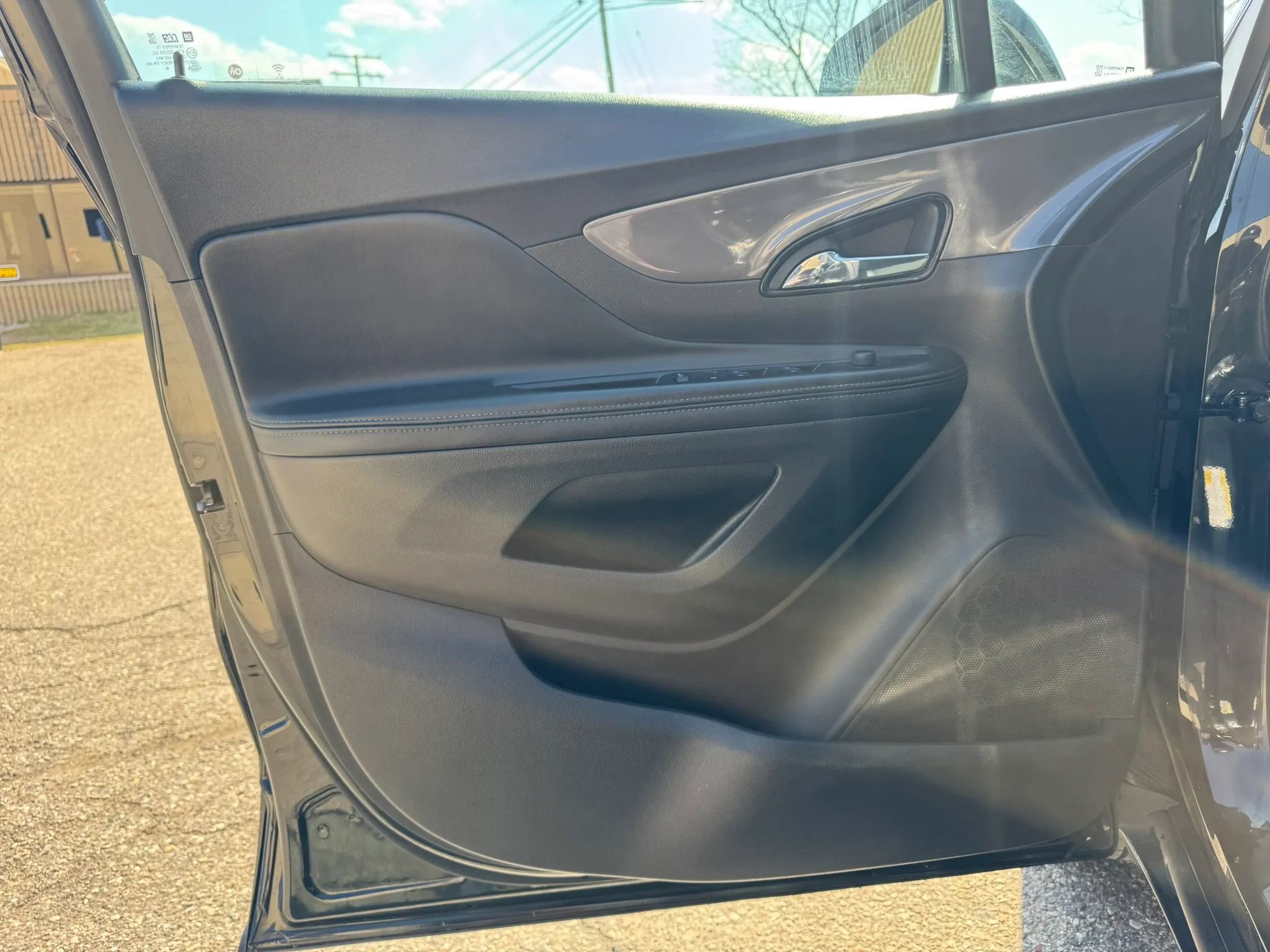 Used 2019 Buick Encore Preferred AWD/4WD image 23