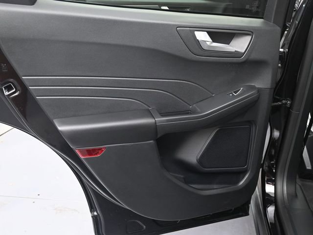 Used 2025 Ford Escape SE image 20