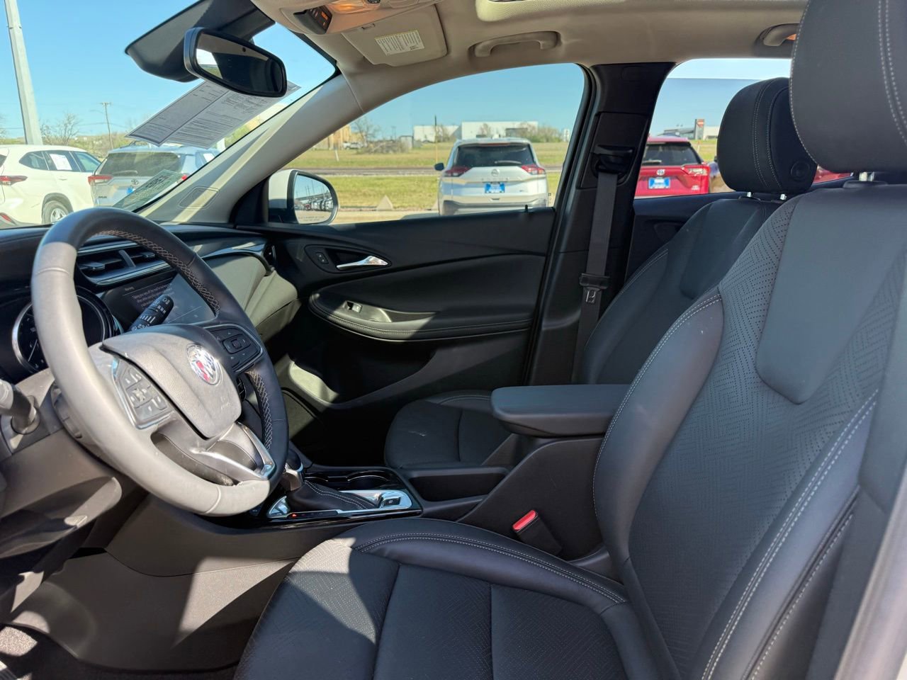 Used 2023 Buick Encore GX Essence w/ Experience Buick Package image 10