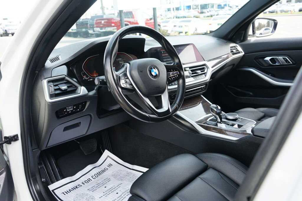 Used 2020 BMW 330i Sedan w/ Convenience Package image 11