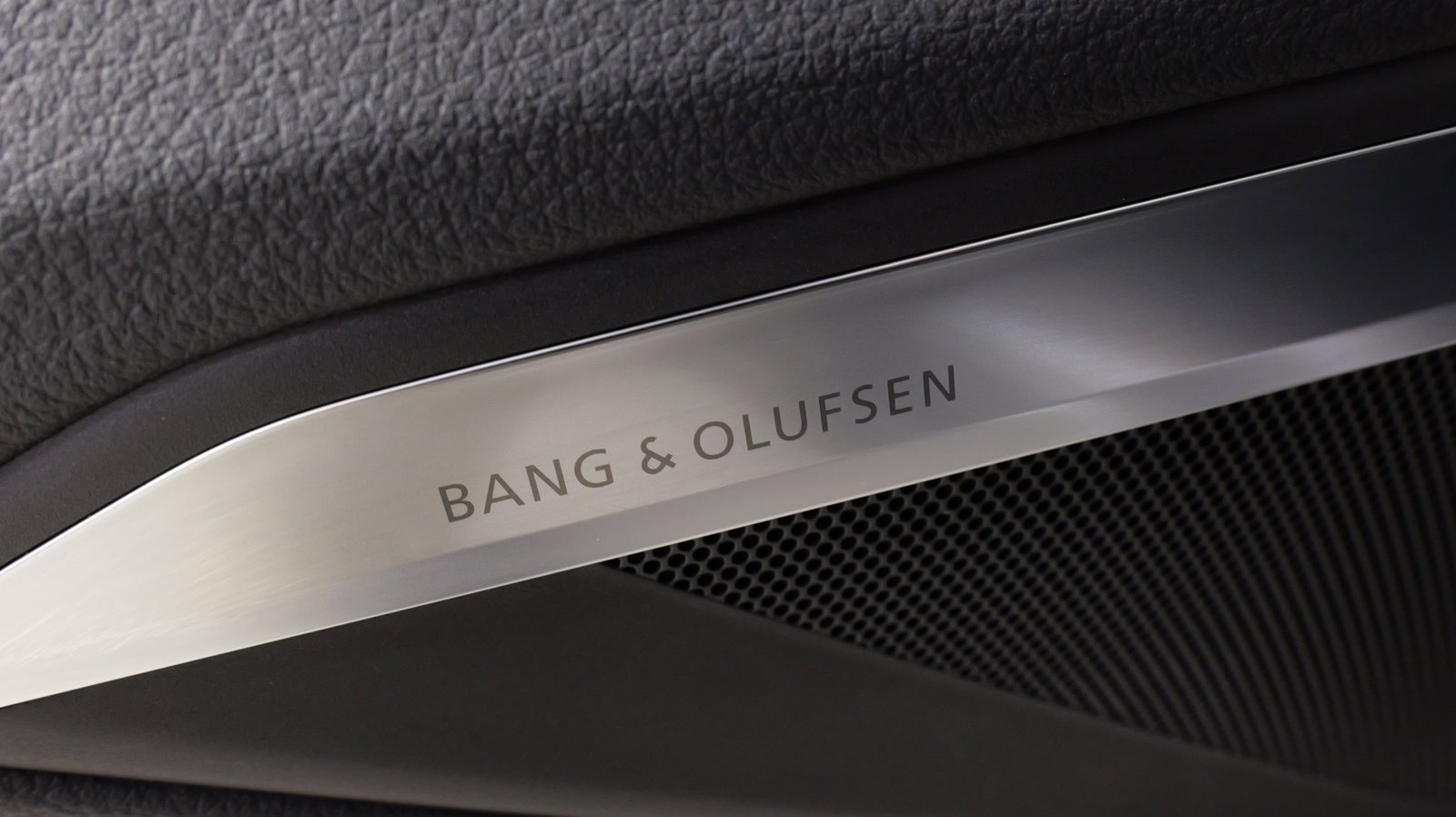 Used 2023 Audi e-tron Prestige w/ Prestige Package image 29