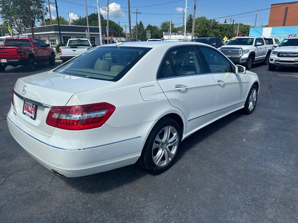 Used 2010 Mercedes-Benz E 350 Sedan video 3