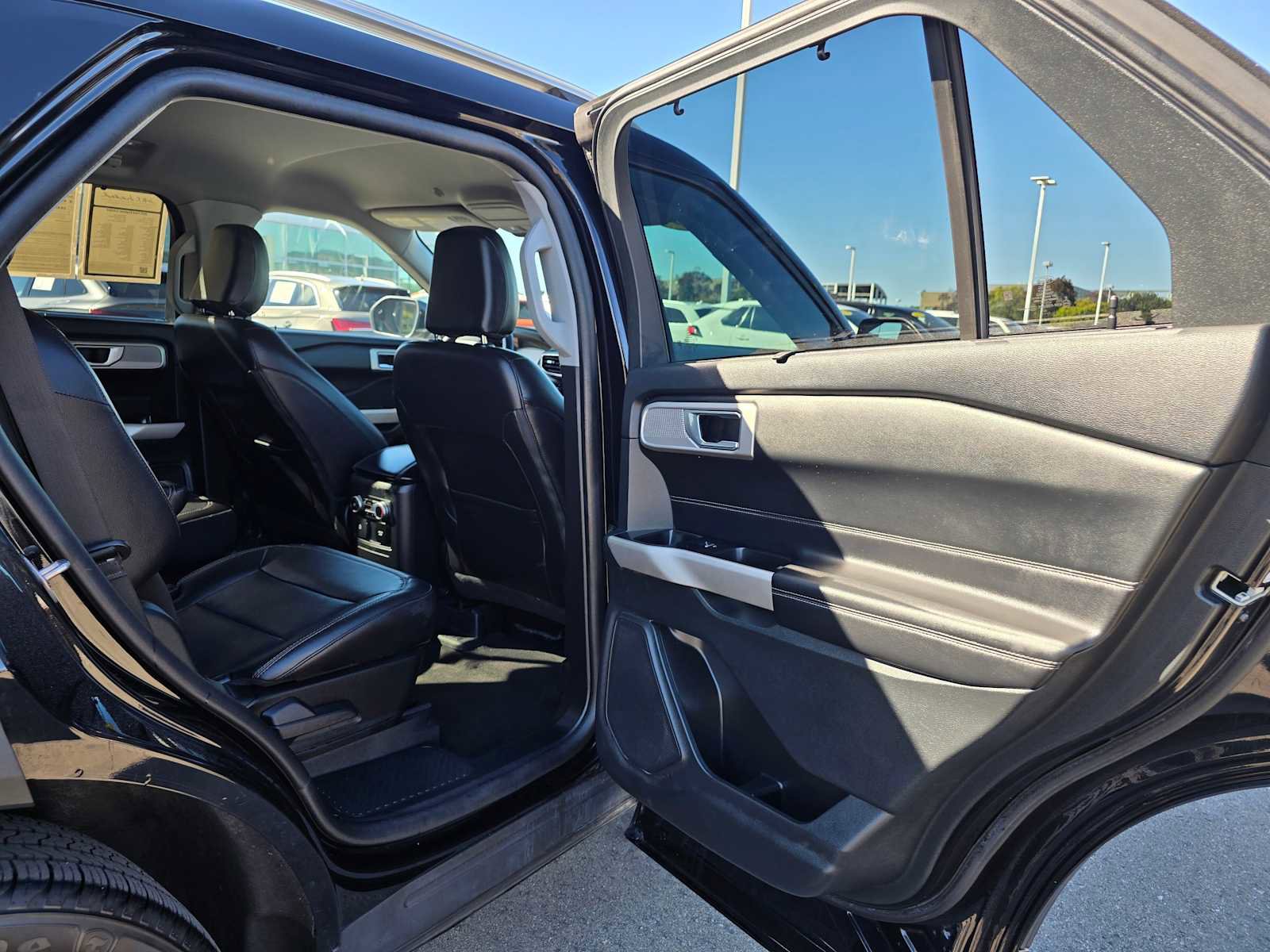 Used 2023 Ford Explorer Limited w/ Equipment Group 301A image 14