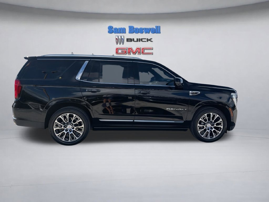 Used 2025 GMC Yukon Denali w/ Sun & Power Step Package AWD/4WD image 11