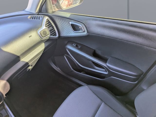 Used 2023 Kia Soul LX FWD image 16