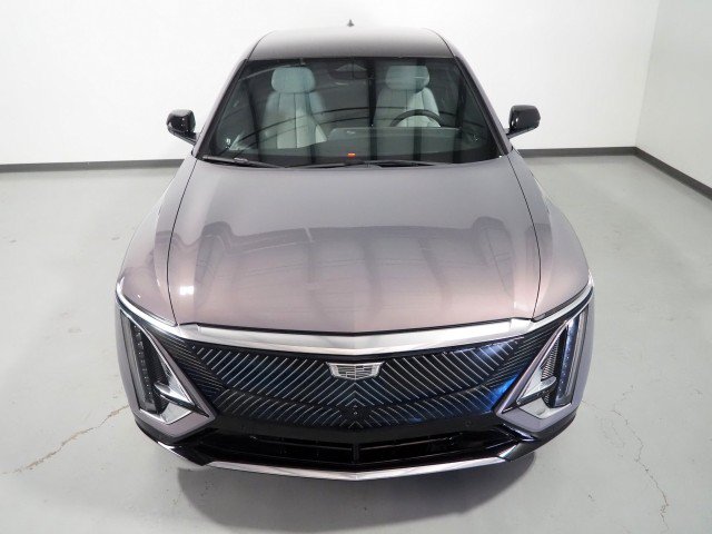 Used 2024 Cadillac Lyriq AWD Luxury image 11