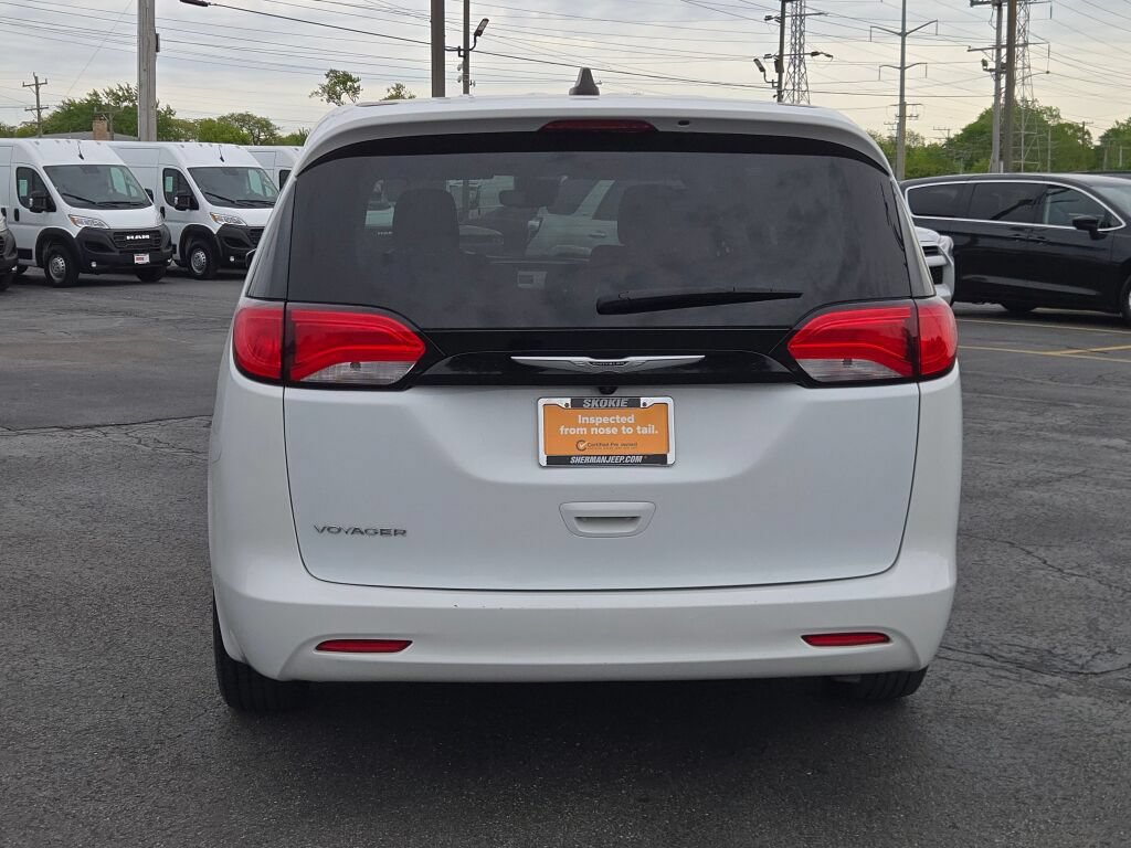 Certified 2023 Chrysler Voyager LX FWD image 14