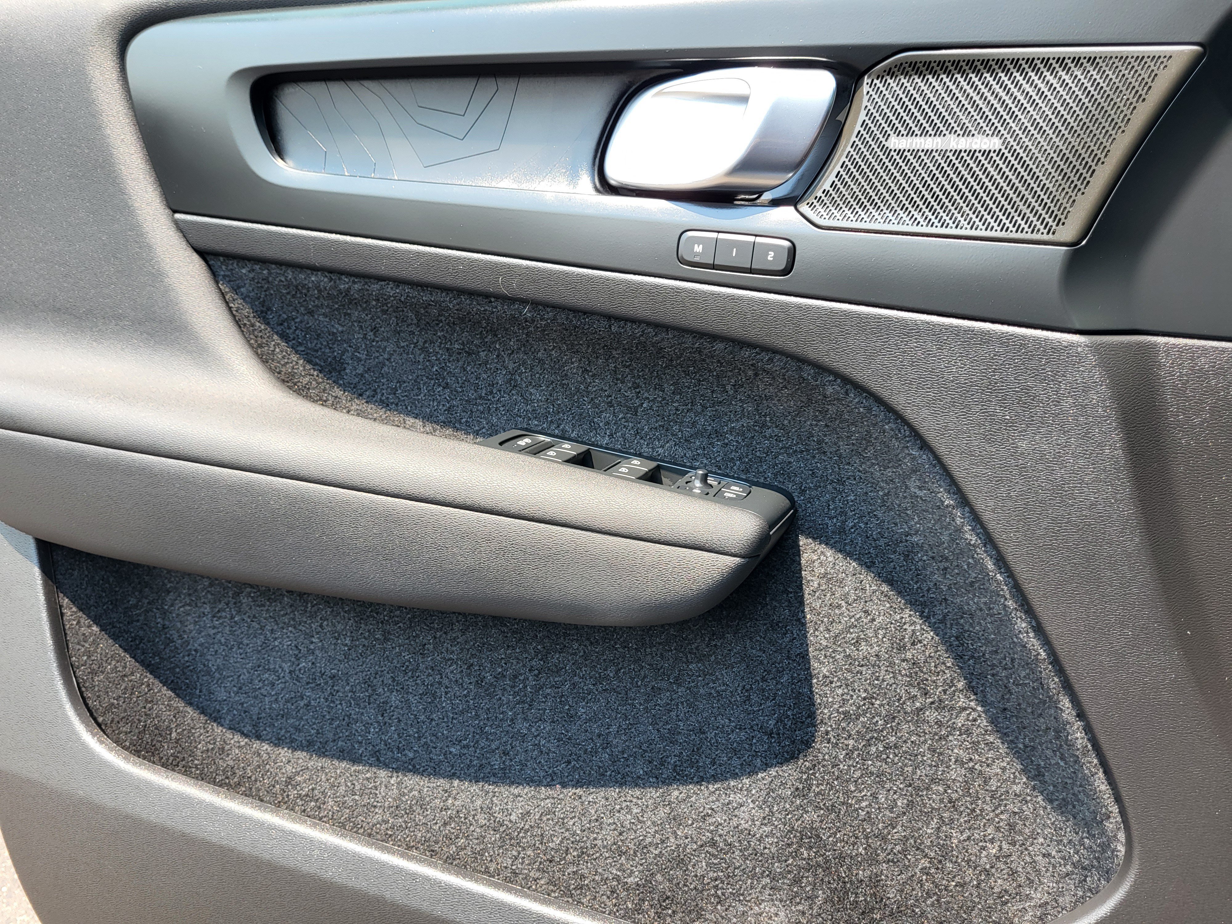 Certified 2023 Volvo XC40 Recharge Ultimate AWD/4WD image 19