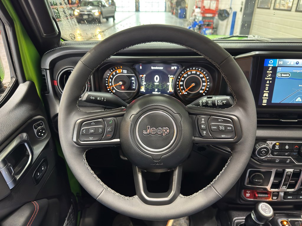 Used 2025 Jeep Wrangler Unlimited Rubicon w/ XTREMEE 35" Tire Package image 22