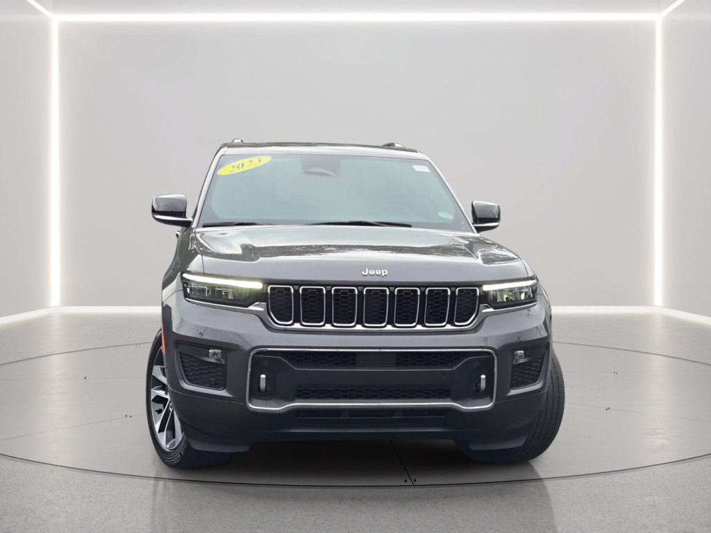 Certified 2023 Jeep Grand Cherokee Overland AWD/4WD image 2