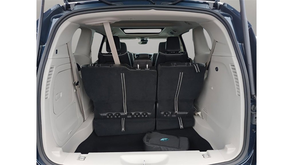 Used 2023 Chrysler Pacifica Limited image 28