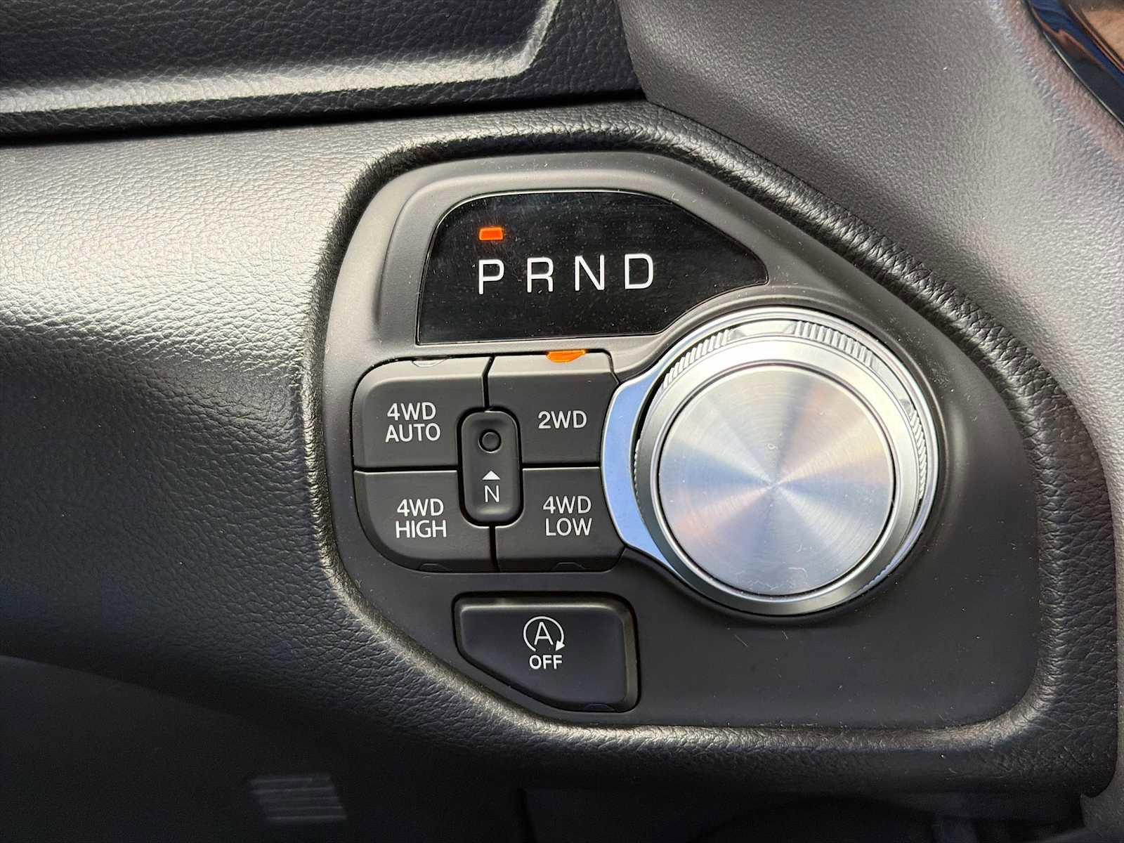 Used 2025 RAM 1500 Laramie AWD/4WD image 27