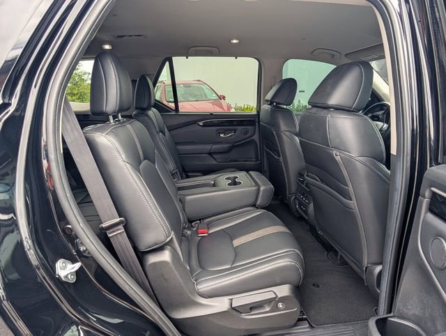 Used 2025 Honda Pilot EX-L image 16