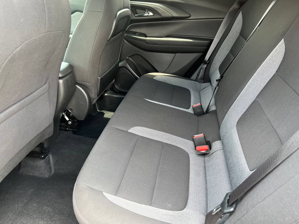 Used 2025 Chevrolet TrailBlazer LT AWD/4WD image 12
