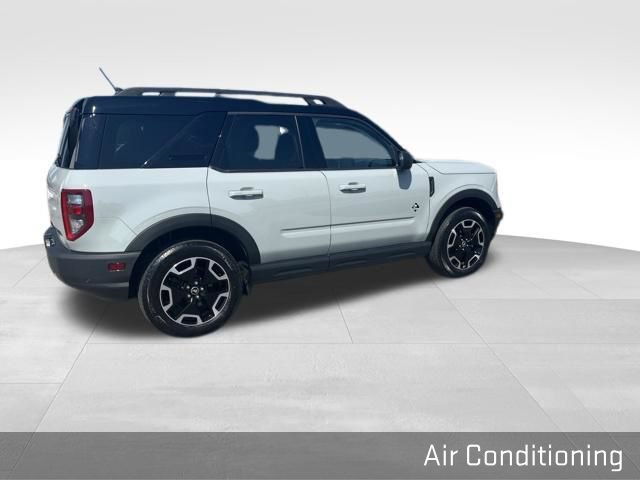 Used 2023 Ford Bronco Sport Outer Banks w/ Tech Package AWD/4WD image 17