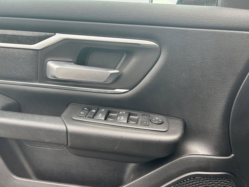 Used 2022 RAM 1500 Big Horn w/ Night Edition AWD/4WD image 17