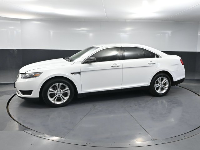 Used 2018 Ford Taurus SE FWD image 7
