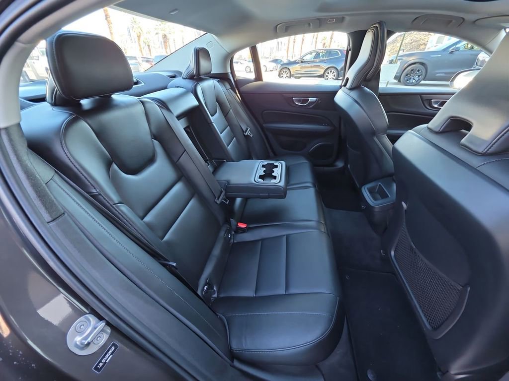 Used 2024 Volvo S60 B5 Core image 28