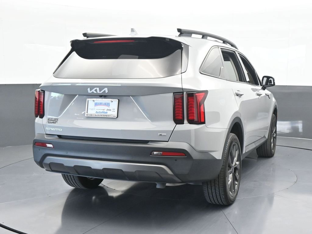 Used 2023 Kia Sorento X-Line EX image 5
