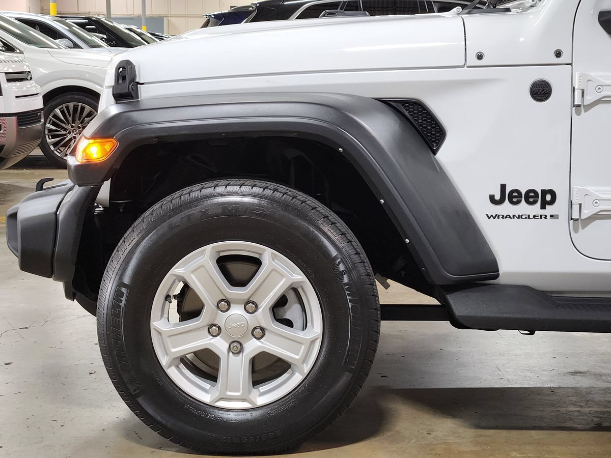 Used 2023 Jeep Wrangler Sport AWD/4WD image 5