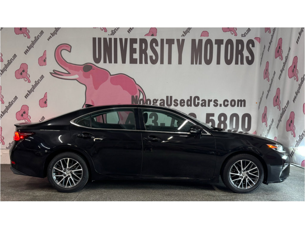 Used 2016 Lexus ES 350 w/ Luxury Package w/Wood Trim FWD image 9