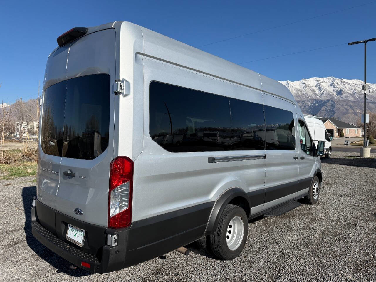 Used 2022 Ford Transit 350 XLT image 3