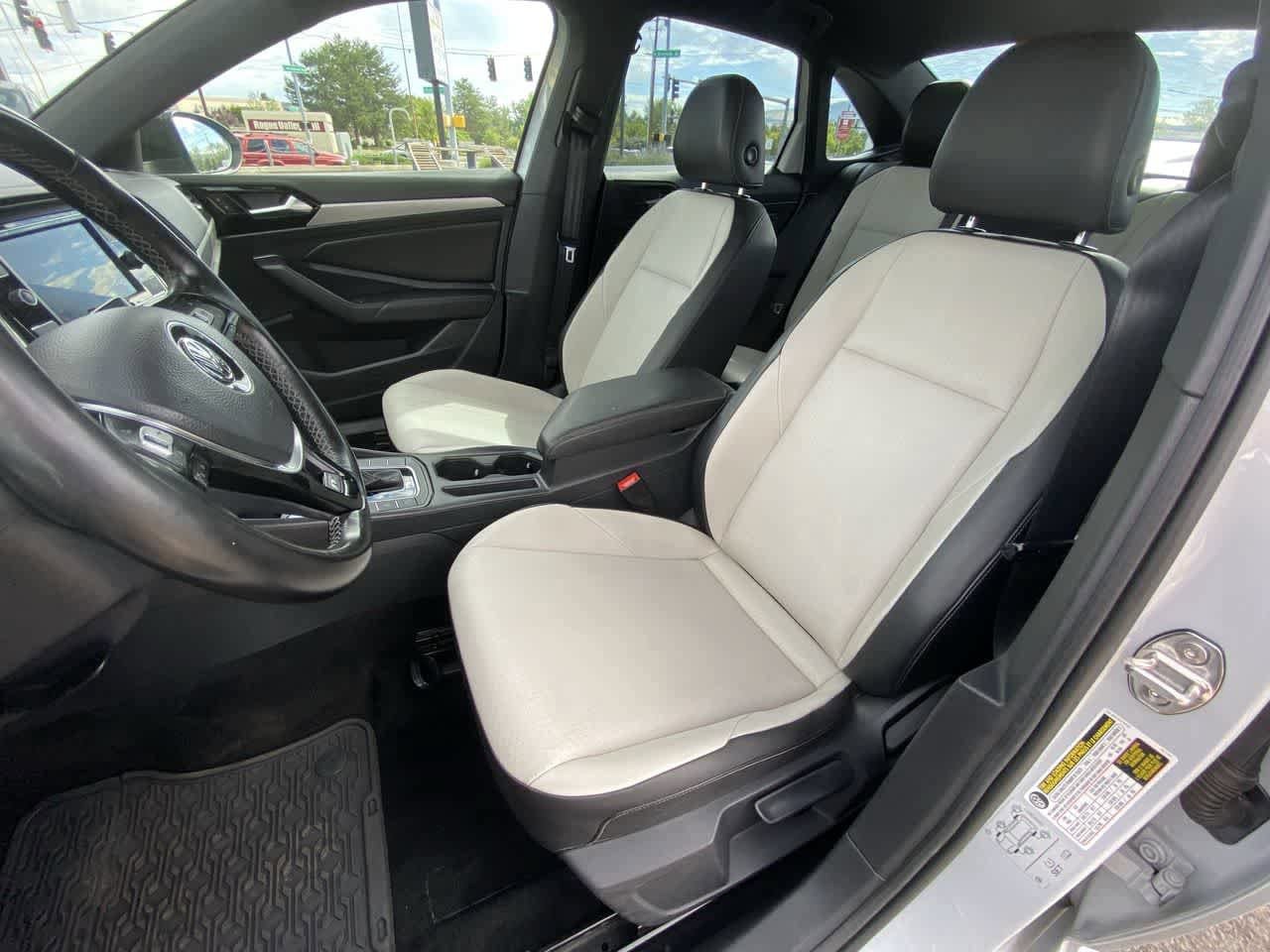 Used 2019 Volkswagen Jetta R-Line FWD image 11