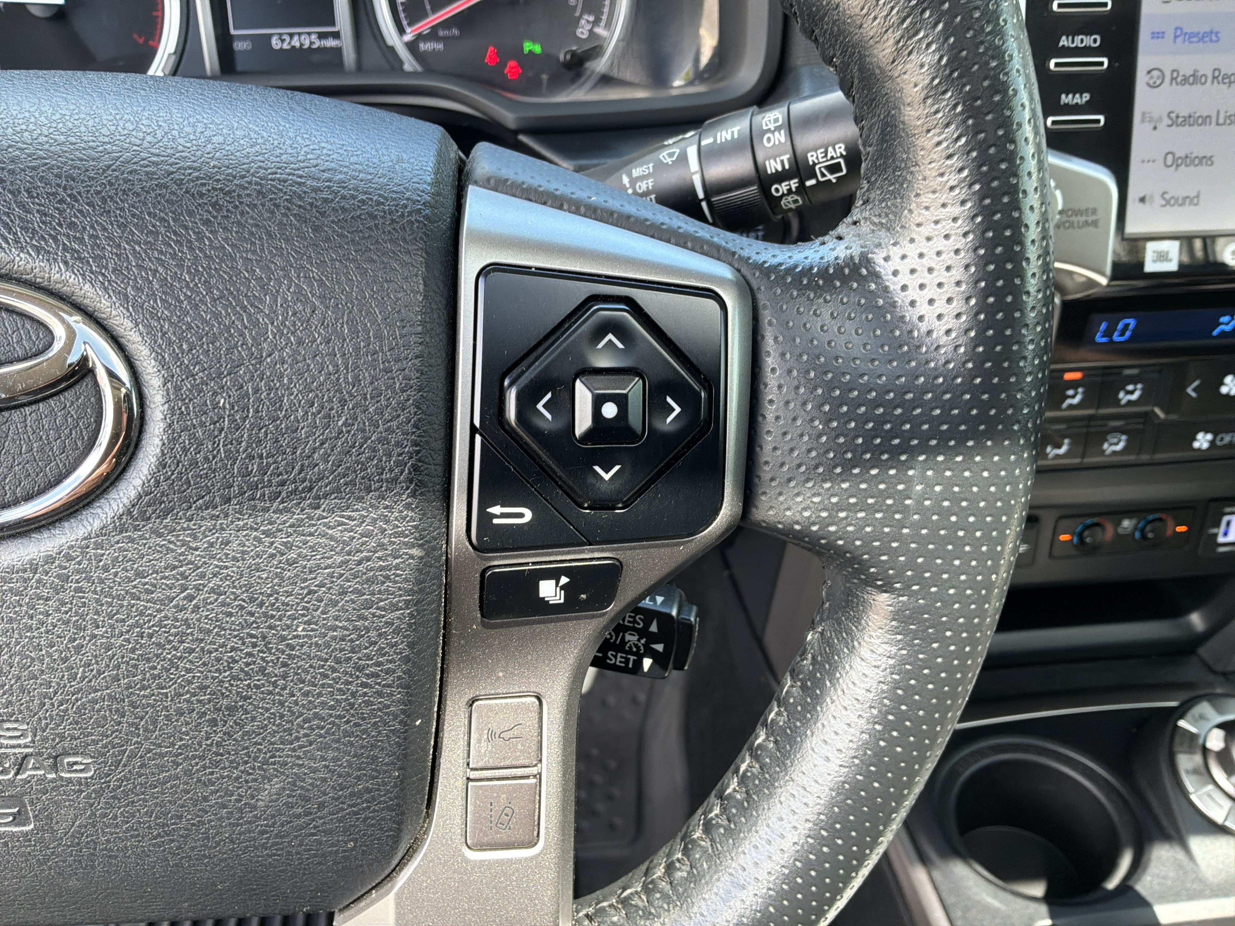 Used 2024 Toyota 4Runner Limited AWD/4WD image 20