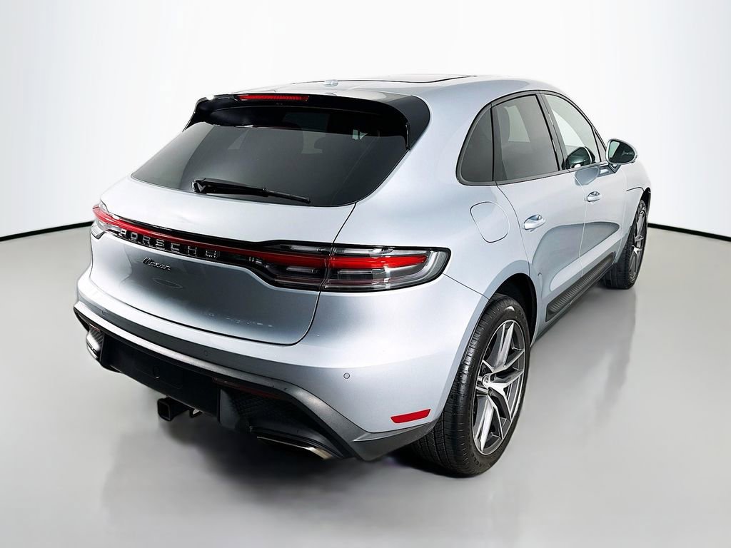 Certified 2023 Porsche Macan image 9