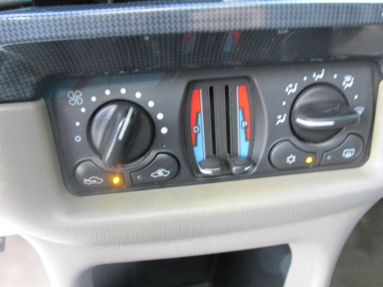 Used 2005 Chevrolet Impala SS w/ Sun And Sound Package image 35