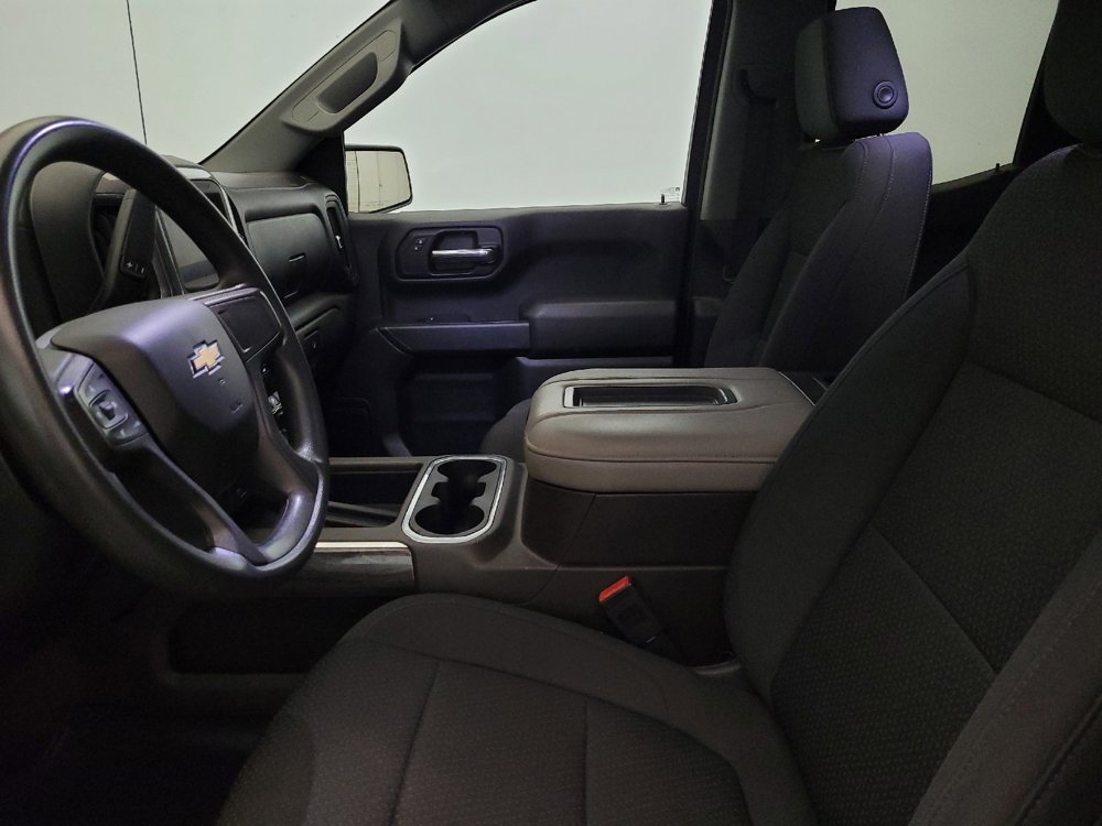 Used 2020 Chevrolet Silverado 1500 Custom w/ Custom Value Package AWD/4WD image 17
