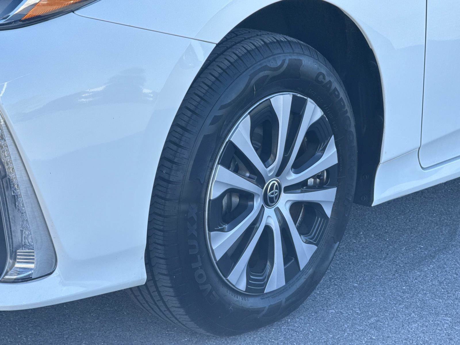 Used 2021 Toyota Prius Prime Limited image 29