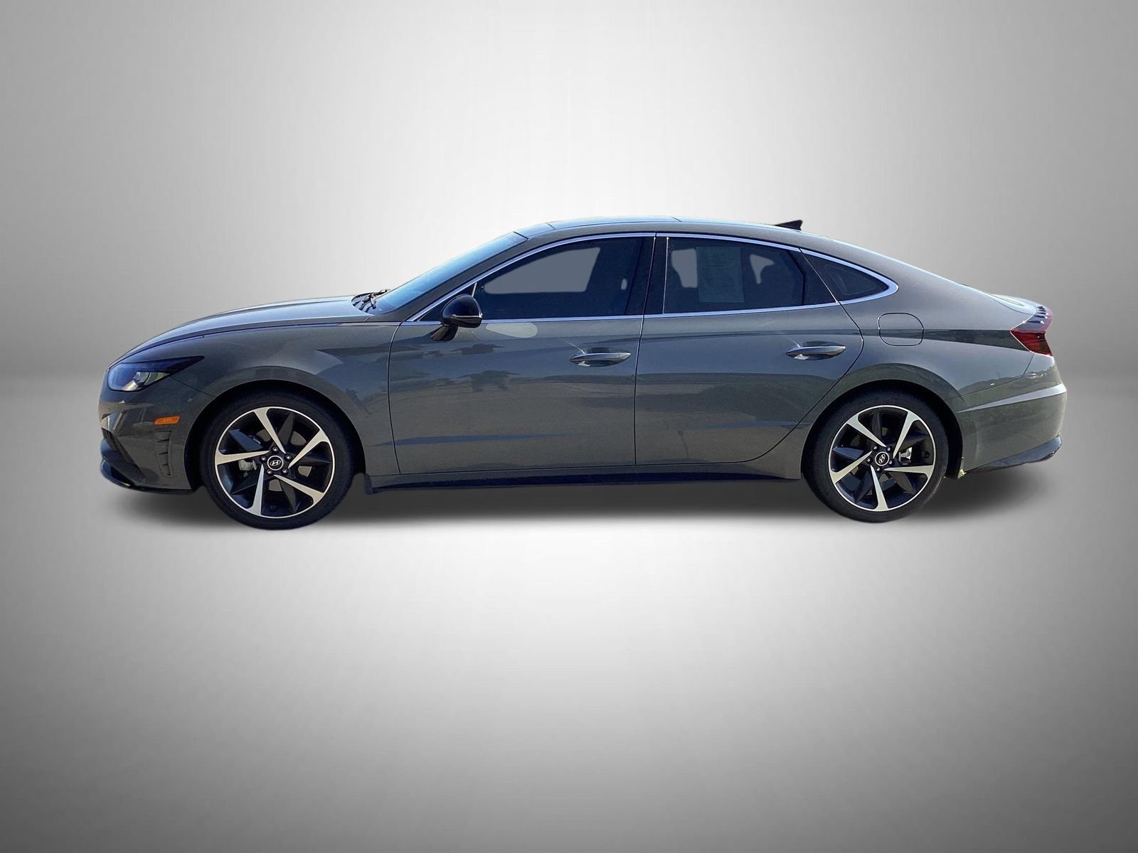 Used 2022 Hyundai Sonata SEL Plus FWD image 2
