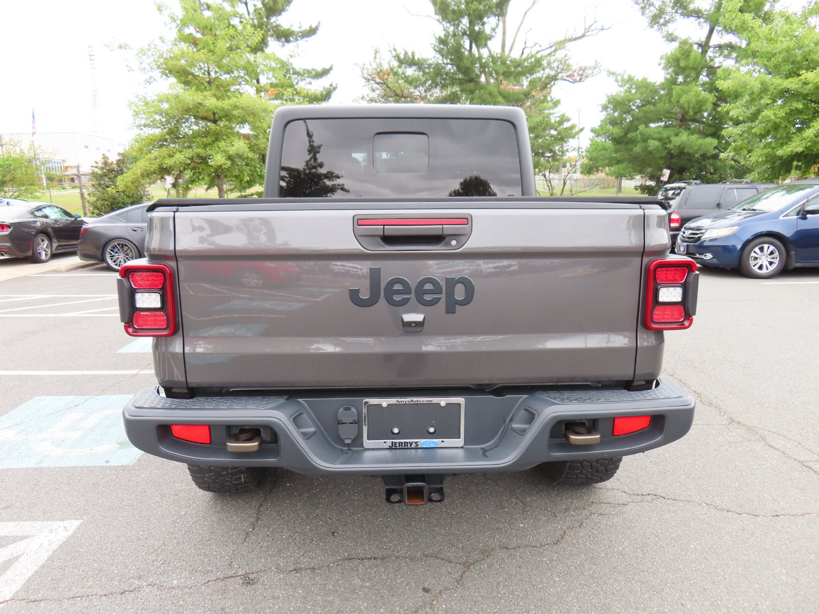 Used 2022 Jeep Gladiator Sport AWD/4WD image 6