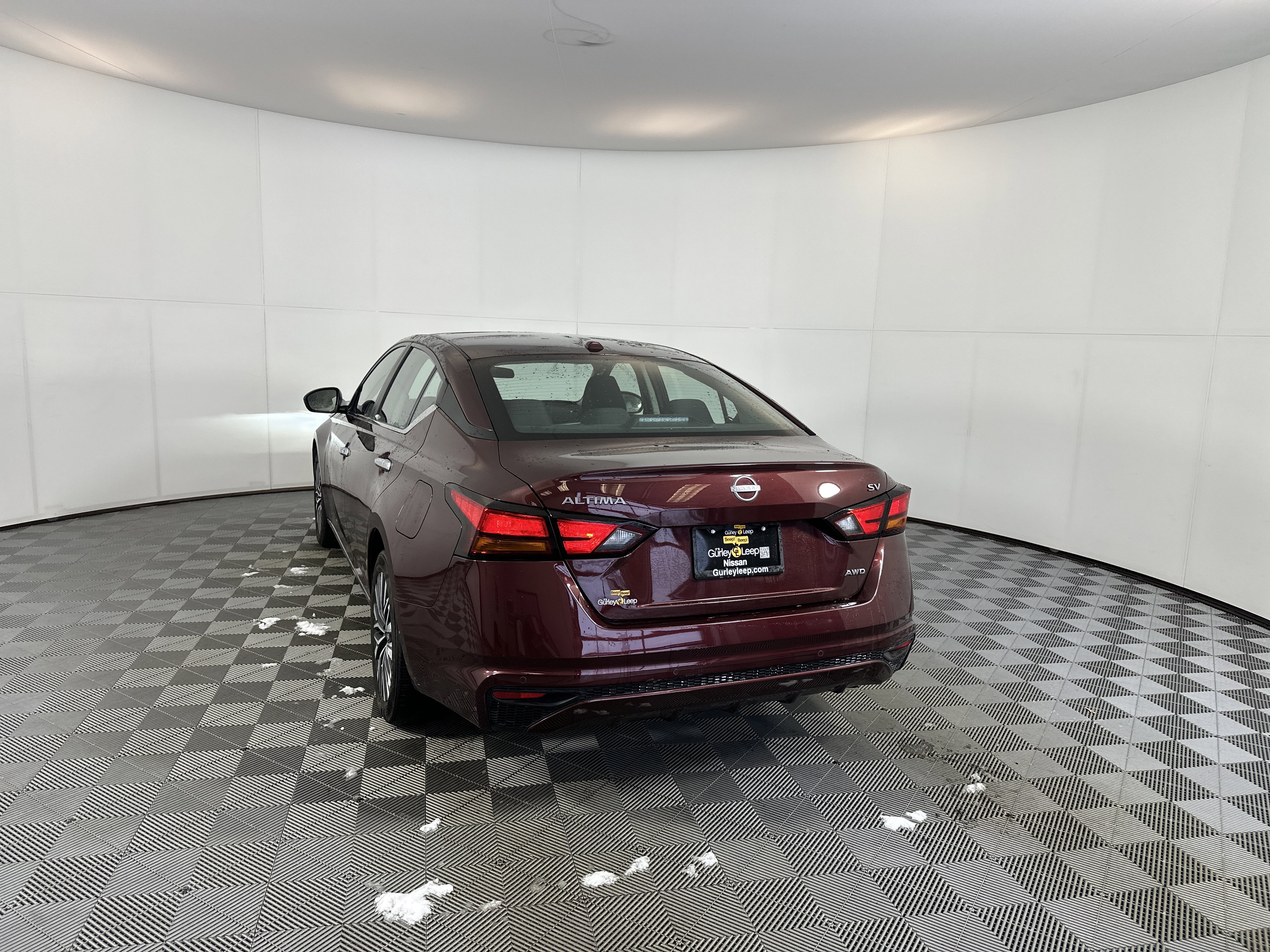 Used 2024 Nissan Altima 2.5 SV image 8