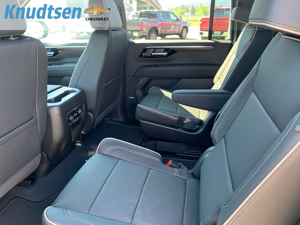 New 2026 Chevrolet Suburban Premier AWD/4WD image 16