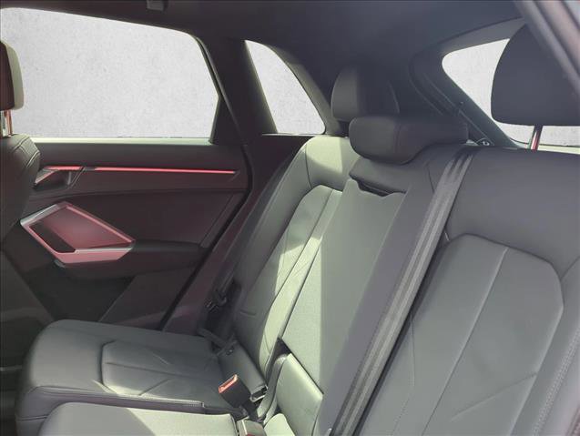 Used 2023 Audi Q3 2.0T Premium image 18