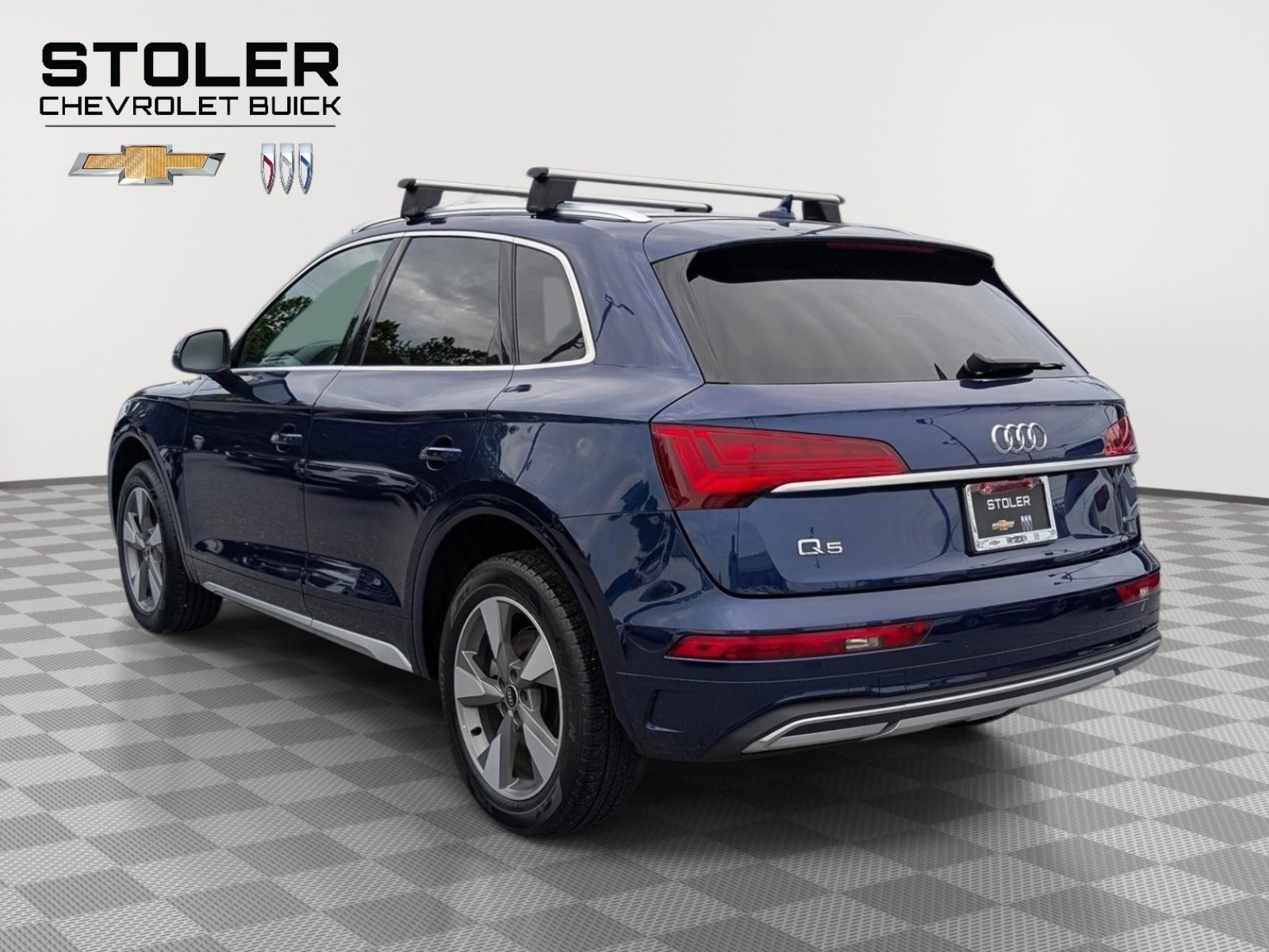 Used 2023 Audi Q5 2.0T Premium w/ Convenience Package AWD/4WD image 3