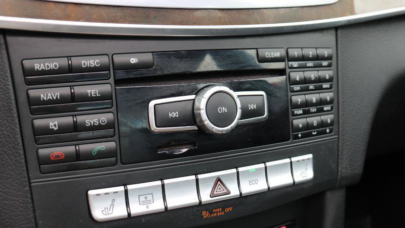 Used 2014 Mercedes-Benz E 350 4MATIC Sedan image 10