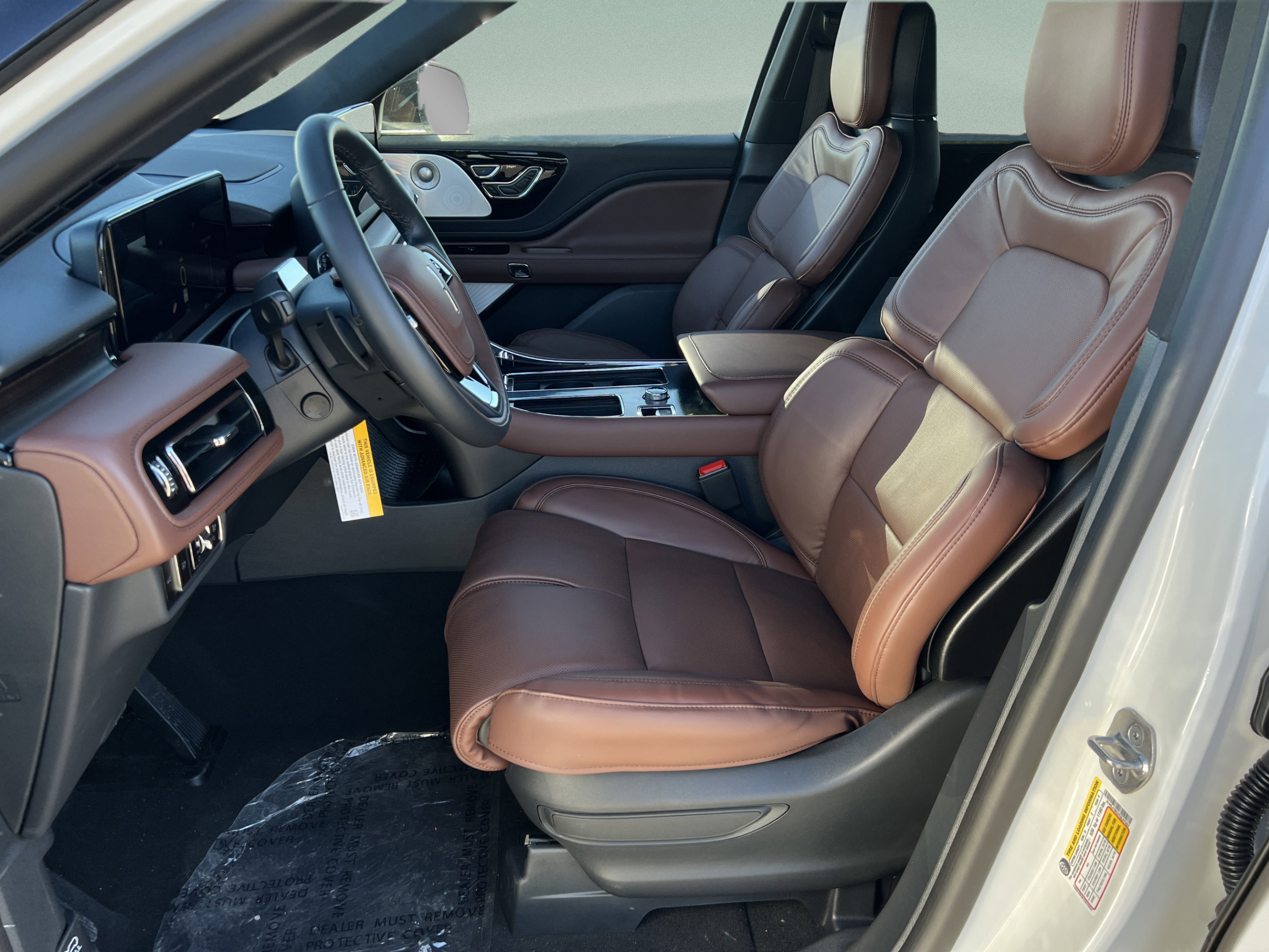 New 2026 Lincoln Aviator Reserve w/ Luxury Package RWD image 18