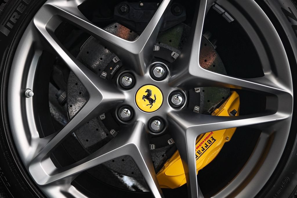 Certified 2022 Ferrari Roma RWD image 14