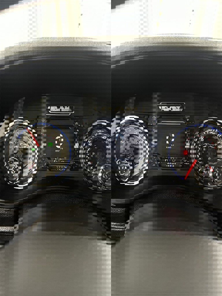 Used 2023 RAM 2500 Big Horn w/ Level 2 Equipment Group image 25