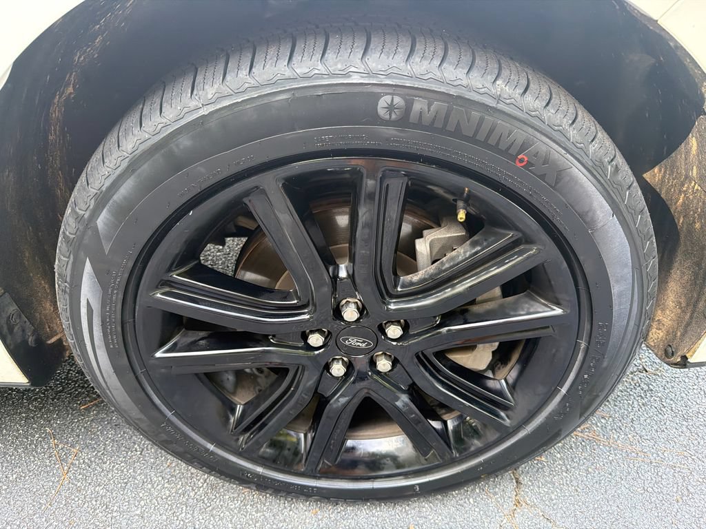 Used 2021 Ford Edge ST-Line FWD image 12